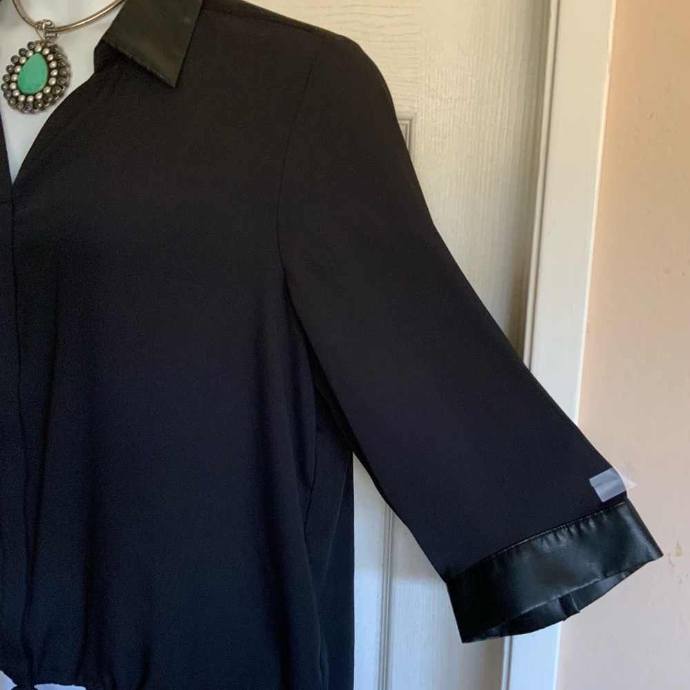 CHICO’S….Blouse - Picture 4 of 9